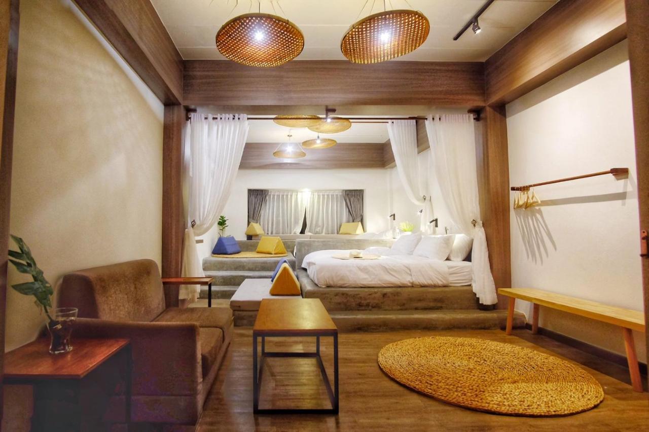 Krung Boutique Hotel Banguecoque Exterior foto